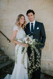 Accessoires fille de fleurs commentaires bijoux de mariage commentaires coiffes de mariage commentaires voiles de mariage commentaires gants de mariage commentaires. Bouquet De Mariee Tombant En Lierre Et Fleurs De Mariage Champetre