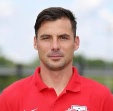 1.83 m (6 ft 0 in) playing position(s): Paris Saint Germain Bestatigt Verpflichtung Von Zsolt Low Welt