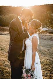 Maybe you would like to learn more about one of these? Landliche Sommer Hochzeit Im Rustikalen Stil So Konnte Sie Aussehen Rustikaler Stil Hochzeit Hochzeitskleid Spitze