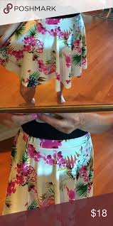 Trouvez les floral pattern skirt images et les photos d'actualités parfaites sur getty images. Floral Print Skirt H M Floral Print Skirt Hm Skirt Floral Prints
