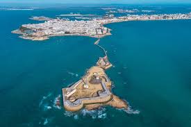 Named gadir by the phoencians, who founded their trading post in 1100 bc. Things To Do In Cadiz Spain