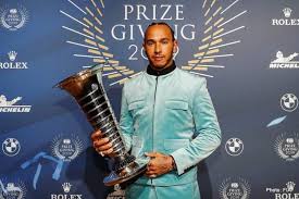 Lewis hamilton, da mercedes, ergue o troféu do gp da emilia romagna, em imola. Hamilton I Could Be On Holiday They Could Ve Shipped Me The Trophy Grand Prix 247