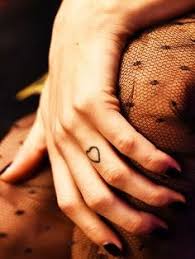 Otro video del tatto de tini , con mas fotos , e informacion especifica , ya queen el otro , hubo quejas! Tini Stoessel News On Twitter Choose One Pick Your Favorite Tattoo Reply Or Quote This Tweet With Your Choice My Teenchoice Nominee For Choicelatinartist Is Tinistoessel Https T Co Ggxh0rdalg