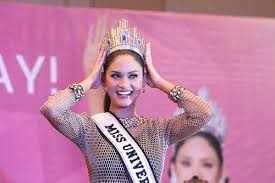 As part of her interview, jessica prepared a bowl filled with questions from previous miss universe and pia answered these questions one by one. 11 Confidently Beautiful Quotes From Miss Universe Pia Wurtzbach Coconuts Manila Manila