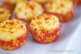 Chewy Coconut Macaroons Recipe Panlasang Pinoy Coconut Macaroons Recipe Macaroon Recipes Coconut Macaroons