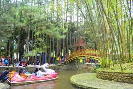 Indonesia > bogor > 33 tempat wisata paling memikat di bogor / puncak dan sekitarnya. Wisata Bogor Terbaik Untuk Liburan Keluarga
