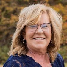 I'm sorry to tell you that a former Friend of Lake Maria has passed away. Nancy  Cassano was a long time member of our group who moved from her home near the