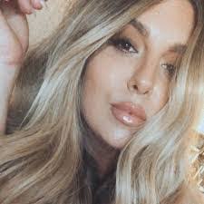 Ashley Renna's Instagram, Twitter & Facebook