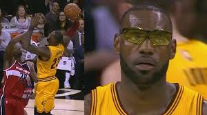 LeBron James Wears Glasses! Wizards Score 71 Points 1st Half!