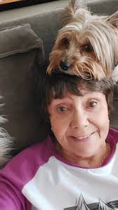 Sooo cute in her sun hat 💕🐾