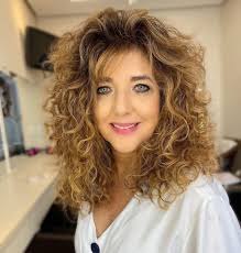 These eleven ideas will show you how to pull it off. Top 15 Layered Curly Hair Ideas For 2021