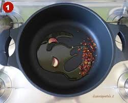 Copriteli, ma non completamente, con un coperchio. Pasta E Ceci Cremosa E Saporita Ricetta Con Ceci Secchi E In Scatola