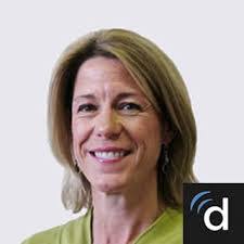 Holly Gil's Instagram, Twitter & Facebook