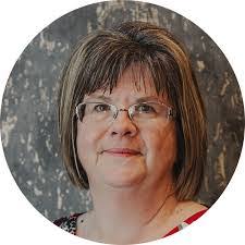 Sharon Andreas's Instagram, Twitter & Facebook