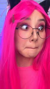 Need a Quick Fix for Broken Lipstick? Try This Trick! 💄✨ #hack #makeup