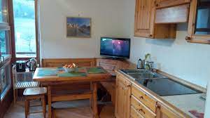 Una giornata sugli sci al plan de corones nelle dolomiti racchiude in sé veramente tutto quello che serve per rendere una giornata sulle piste perfetta. Bolla S Apartament Plan De Corones Kronplatz Appartamento Valdaora