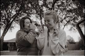 Black And White Best Friends In Movies Film Black And White Best Friends Instagram Marissa Schulz Friends Instagram Poses Couple Photos