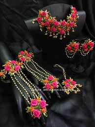 Gota Floral Jewellery Eng In 2020 Flower Jewellery For Mehndi Wedding Flower Jewelry Flower Jewellery For Haldi
