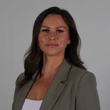 I'm happy to announce that in May I graduated magna cum laude with a double  major in Finance and Real Estate from University of San Diego