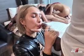 คลิปหลุดคุณหนูน้ำหวาน หุ่นแบบนี้ชอบมาก ให้สองหนุ่มเย็ดคาคอนโด  โดนจับผลัดกันเย็ด ขาวอวบนมใหญ่น่าเย็ดมากเจอแบบนี้ - ติดหีหีหี.com |  คลิปหลุด หนังโป๊ XXX เย็ดหี หีสวย