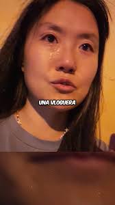 Emotivo Encuentro entre Anciano Cubano y Vloguera China