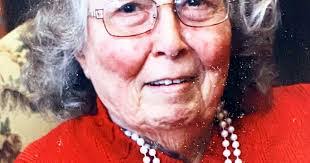 Faye Hardin's Instagram, Twitter & Facebook