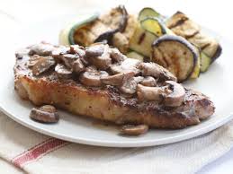 Steak With Creamy Mushroom Sauce Recipe Creamy Mushrooms Creamy Mushroom Sauce Mushroom Sauce