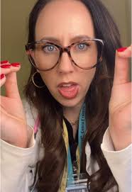 Hilarious Comedy about Doctor Visits and Patient Humor