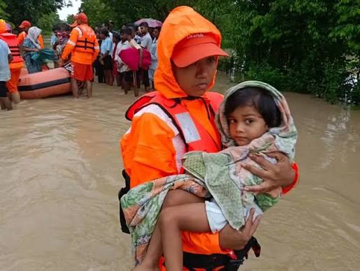 ✓Under the direction and supervision of Shri Virendra Kumar Verma,  Commandant, 12th National Disaster Response Force (NDRF), 5 teams have been  deployed in Sivasagar for flood rescue operations. ✓So far, 2,391 people