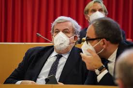 La puglia viene inserita tra le regioni in zona gialla a partire da questa domenica, come già negli scorsi giorni aveva anticipato anche l'assessore alla sanità della regione puglia pierluigi lopalco. Trani Puglia Verso La Zona Gialla Emiliano Scettico Meglio Restare Arancioni In Questo Momento