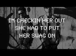 Better With The Lights Off New Boyz Feat Chris Brown Chris Brown Lyrics New Boyz Chris Brown