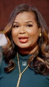 Carmen Barton's Instagram, Twitter & Facebook