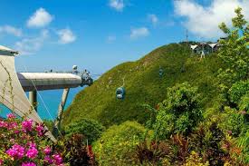 Pantai cenang, tempat menarik di langkawi yang mesti pergi; Daya Tarik 10 Wisata Di Langkawi Bikin Wisatawan Balik Lagi