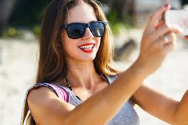 Last year our templates for selfie cards were among the most popular activities on international women in engineering day (#inwed20). New Study Reveals Why Women Take Sexy Selfies Unsw Newsroom
