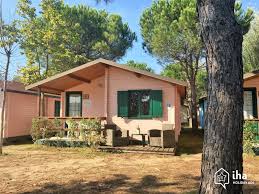Casa indipendente in affitto a viareggio, centro. Chalet In Affitto In Un Parco A Viareggio Iha 71508