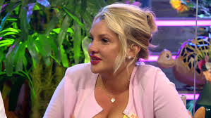 Weight gain of evelyn burdecki. Dschungelcamp Finale 2020 Evelyn Burdecki Gonnt Prince Damien Die Dschungelkrone