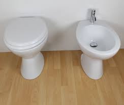 Bagno ikea, proposte arredo bagno low cost: Sanitari Bagno Low Cost Iseo