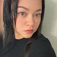 El cadáver de Glenda Saravia fue encontrado a la orilla de la calle en el  caserío Los Rubios, cantón La Labranza, de Sociedad, Morazán.  Preliminarmente se maneja que sufrió un infarto, pero