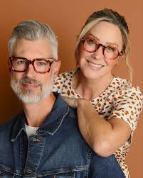 Did someone say Refreshing Retro?!🍋 Add a zesty twist to your look with  our LEONARDO frames! Perfect for the daring trendsetter who appreciates  style with a vintage, yet modern, edge. How will