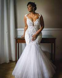 Although similar in style to the trumpet and mermaid dresses, the fit and flare dress offers more. Best Wedding Dress Styles For Curvy Figures Cheap Online