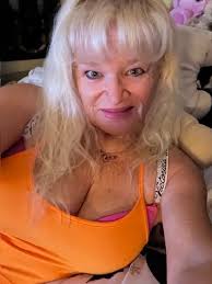 Kimberley Brooks (@brooks_kimberley) • Threads, Say more