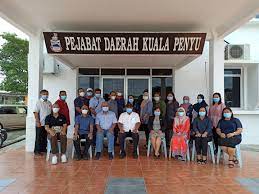 Majlis daerah kuala penyu • pegawai eksekutif: Facebook