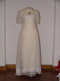 Beim stöbern unter den brautkleidern merkst du bestimmt schnell, dass die eine oder andere marke dir besonders gut gefällt. Pin Auf Ampir