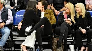 Shawn mendes is living his best life as he turns 23. Heisse Kusse Shawn Mendes Und Camila Zeigen Ihr Gluck Promiflash De