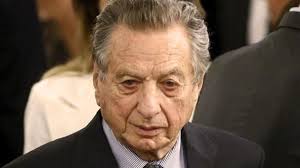 LA FAMILIA DEL EXPRESIDENTE: Los hijos de Macri cedieron sus acciones en  Socma a Gianfranco y la quiebra de Correo está lejos de alcanzarlos