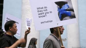 This memorandum analyses the malaysia official secrets act (the act) against international standards on the right to freedom of expression. In Malaysia Almost Everything Is An Official Secret Asia An In Depth Look At News From Across The Continent Dw 16 11 2016