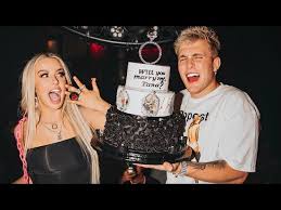 Jake allegedly led justine into his bedroom, where they started dancing and kissing. Youtube Stars Jake Paul Und Tana Mongeau Sorgen Regelmassig Fur Radau