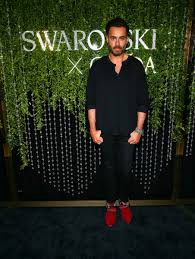 Referencing the sunken city's grunge culture in the '80s and '90s, he is responsible for bringing haute couture to rock. How Mike Amiri Went From Co Founding Korean Hip Hop To Dressing Gigi Hadid And Justin Bieber Fashionista