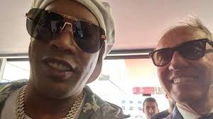 Ferita nel bus preso a sassate, gli autisti: «Intervenga il prefetto»