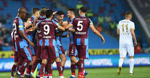 أنعش فريق جالاتا سراي آماله في المنافسة على لقب الدوري التركي، بفوزه على المتصدر. Ø§Ù„Ø¯ÙˆØ±ÙŠ Ø§Ù„ØªØ±ÙƒÙŠ Ø§Ø³ØªØ¦Ù†Ø§Ù Ø§Ù„Ù…Ù†Ø§ÙØ³Ø§Øª ÙÙŠ Ø­Ø²ÙŠØ±Ø§Ù† ÙŠÙˆÙ†ÙŠÙˆ Ø§Ù„Ù…ÙŠØ§Ø¯ÙŠÙ†